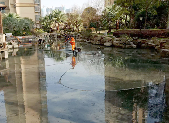 印台景观池淤泥清理
