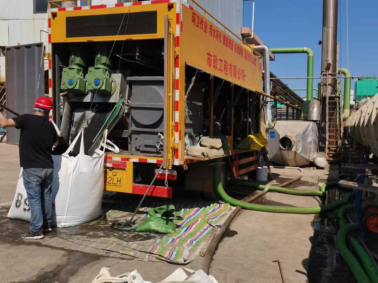 印台淤泥压干处理